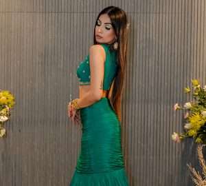 Glamorous Bridesmaids:12 Outfit Ideas to Complement the Bride