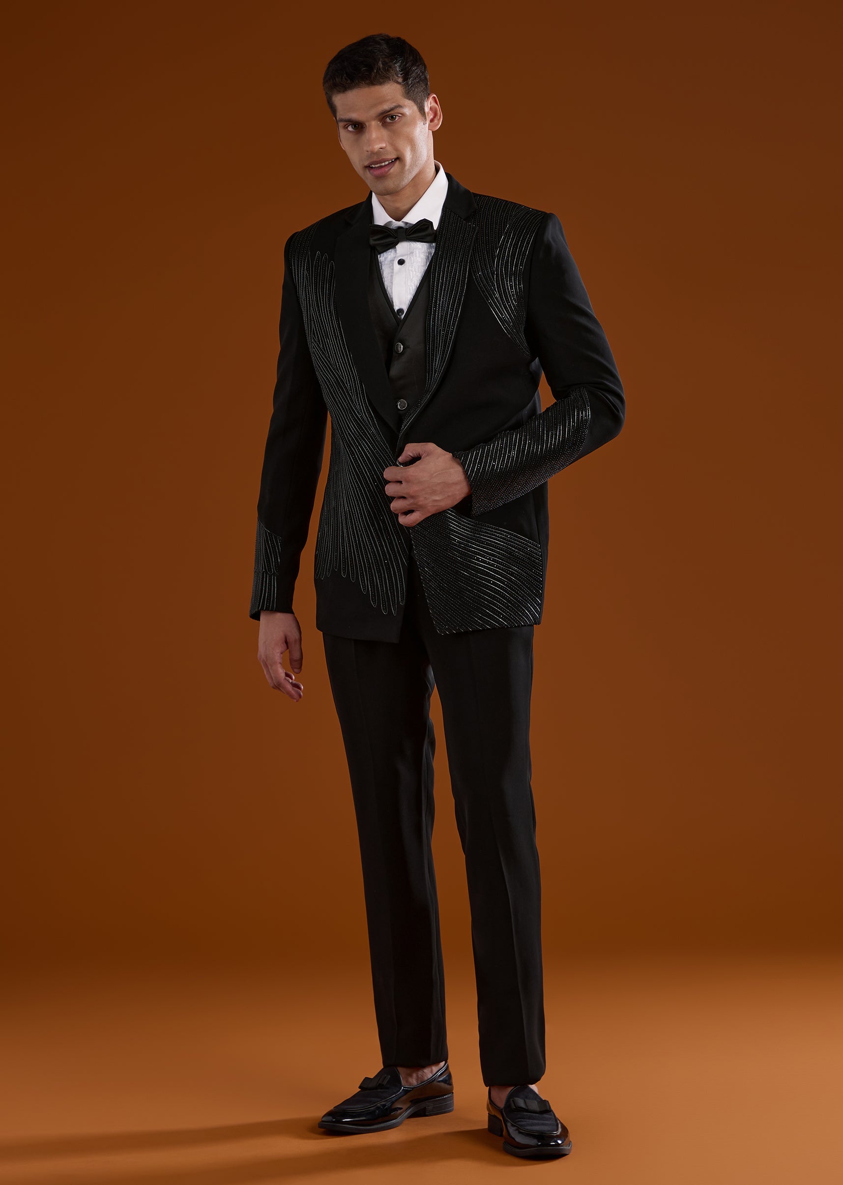 black-mens-tuxedo-with-dori-