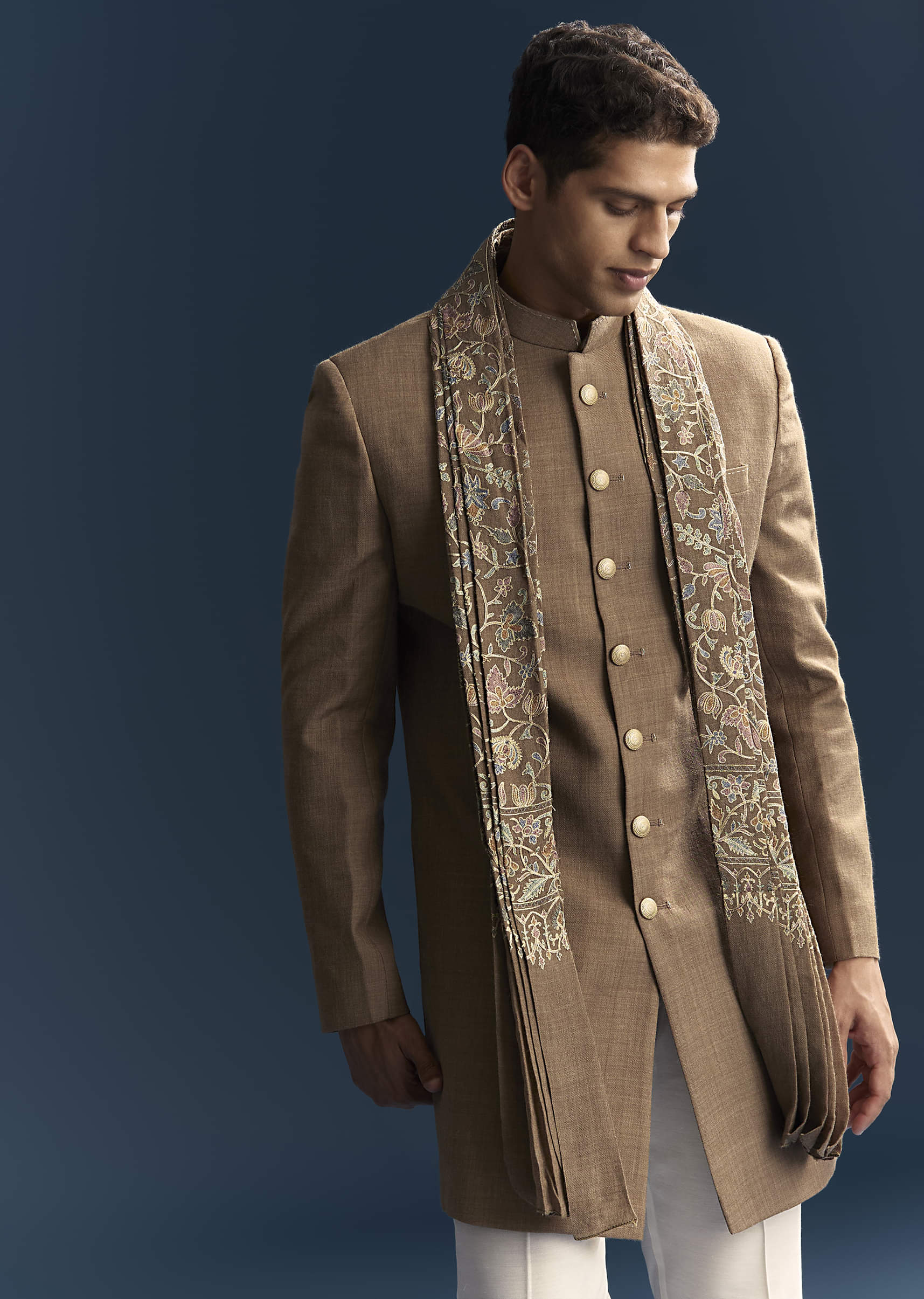 Brown Jacquard Indo Western Set For Men With Embroidered Stole