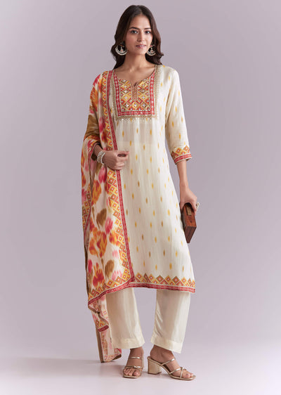 Cream Silk Kurta Set With Ikat Style Print