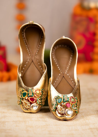 Gold Sequin and Kundan Embellished Juttis
