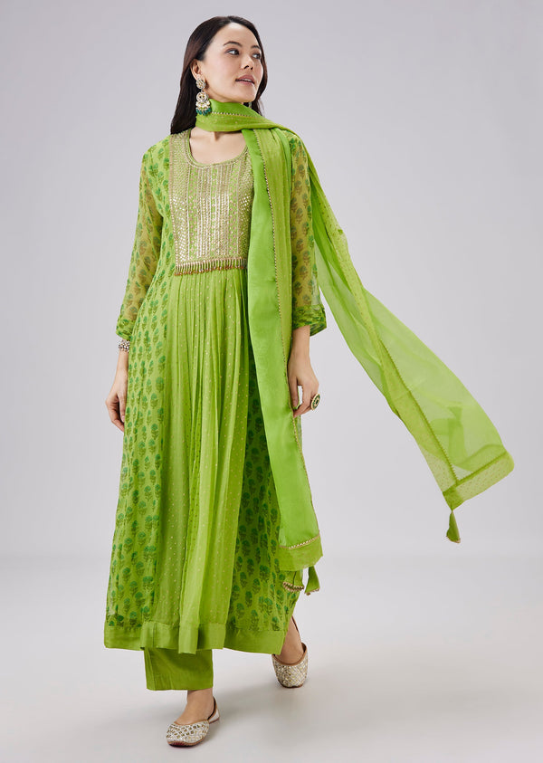 Green Banarasi Bandhani Silk Kurta Set And Dupatta