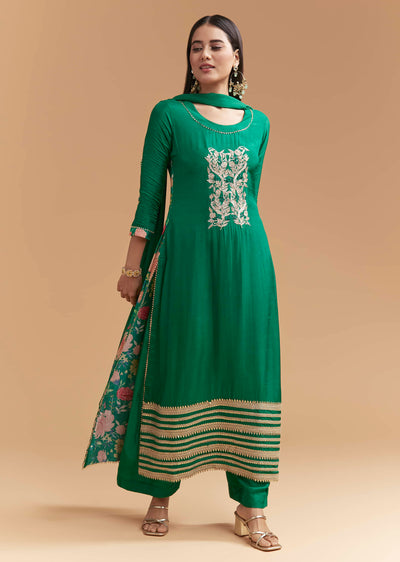 Green Dola Silk Kurta Set With Gota Work And Floral Print