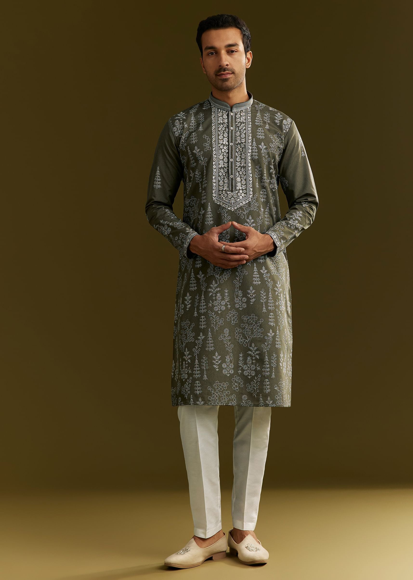 Green Silk Printed Kurta Set With Floral Vine Motif