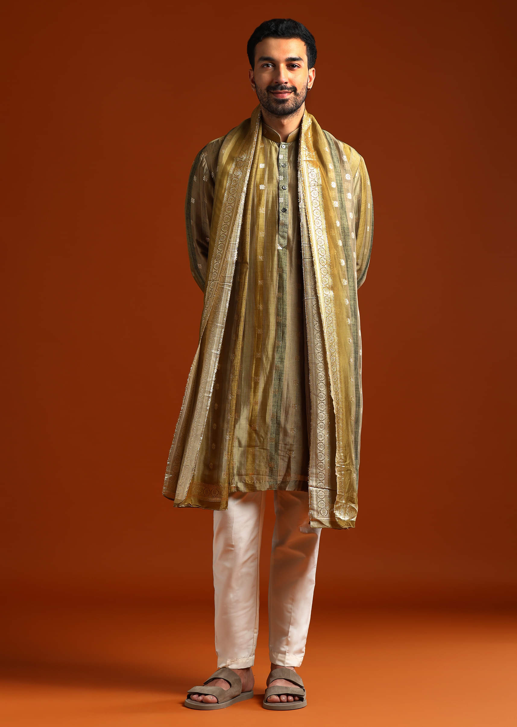 Mehendi Green Silk Kurta Set For Men With Zari Embroidery