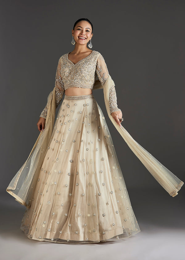 Off White Glamour With Modern Sparkle