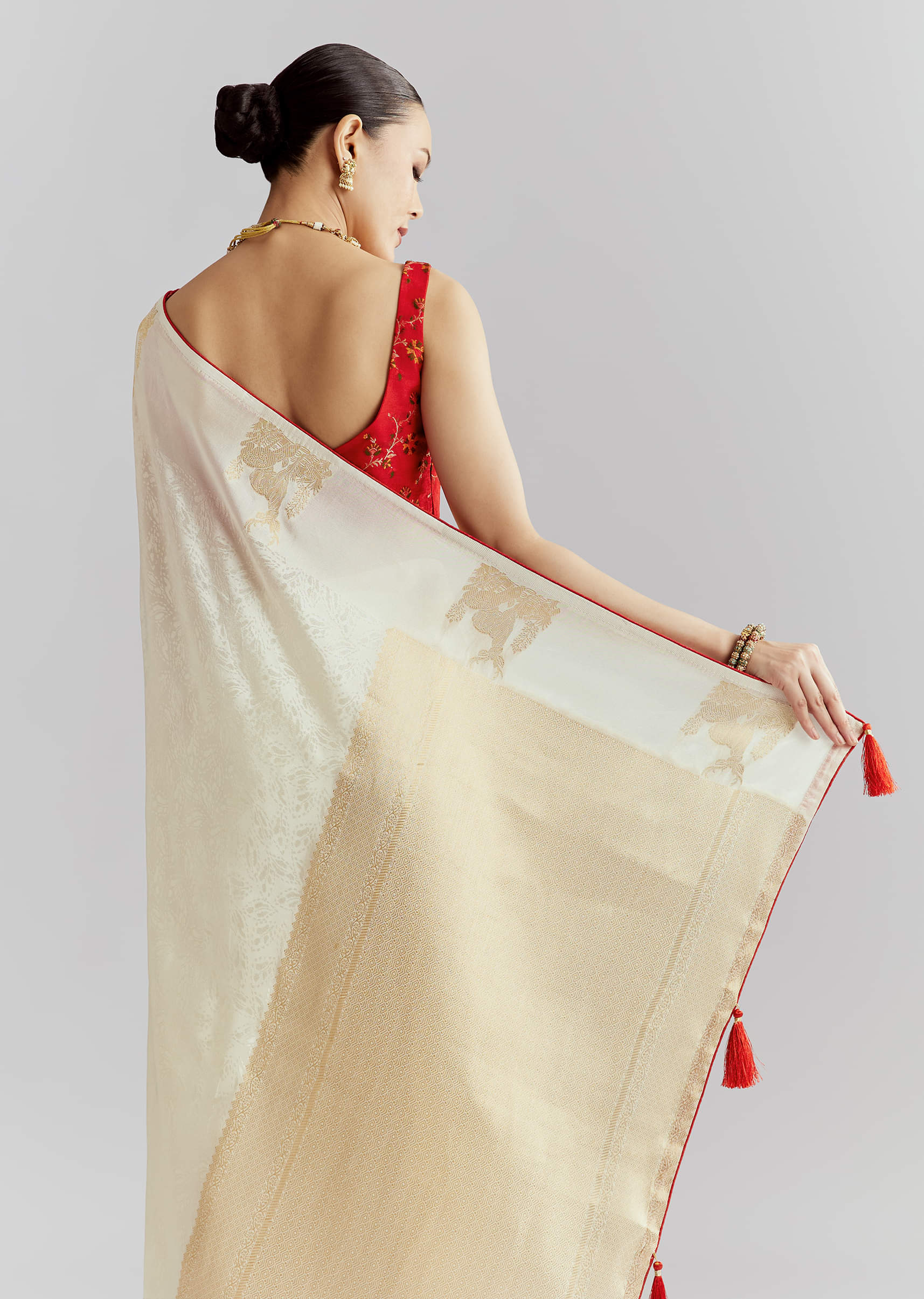 Off White Jacquard Silk Woven Saree With Zari Embroidery