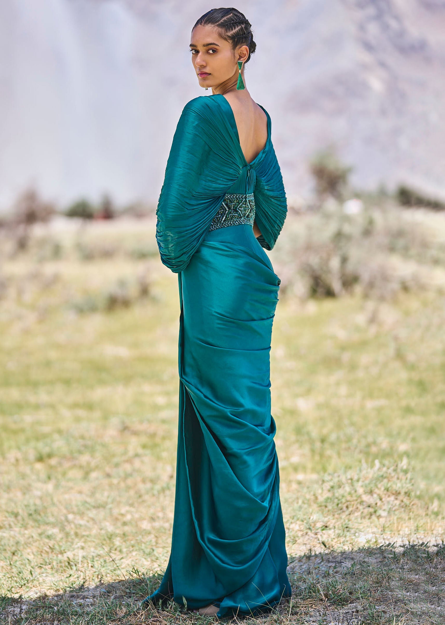 peacock green dress Embroidered Pre Draped Gown With Kimono Sleeves Wrap Dress Rust Coloured size:16W Get ready to accentuate FW26 Mens Apparel