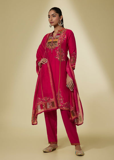 Pink Silk Straight Kurta Set With Organza Dupatta