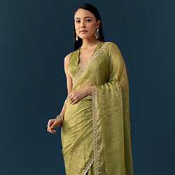 plain-saree-with-border