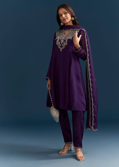 Purple Organza Kurta Set With Embroidery And Dupatta