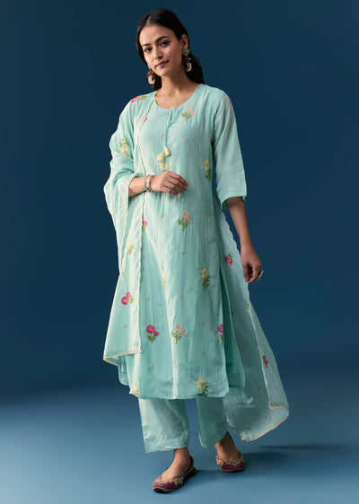 Sky Blue Pakistani Style Kurta Set With Dupatta And Thread Resham Work