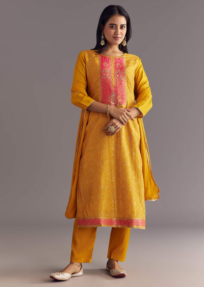 Yellow Bandhani Print Dola Silk Zardosi Kurta Set With Dupatta